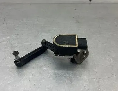 BMW 5 Series F10/F11 (2009-2017) Sensor de nivel delantero izquierdo 25916010,6784075 22425491