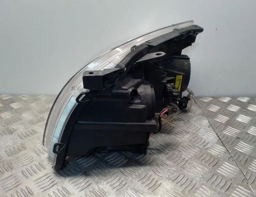 TOYOTA Avensis 2 generation (2002-2009) Front Right Headlight 35109,8596724010 34613875