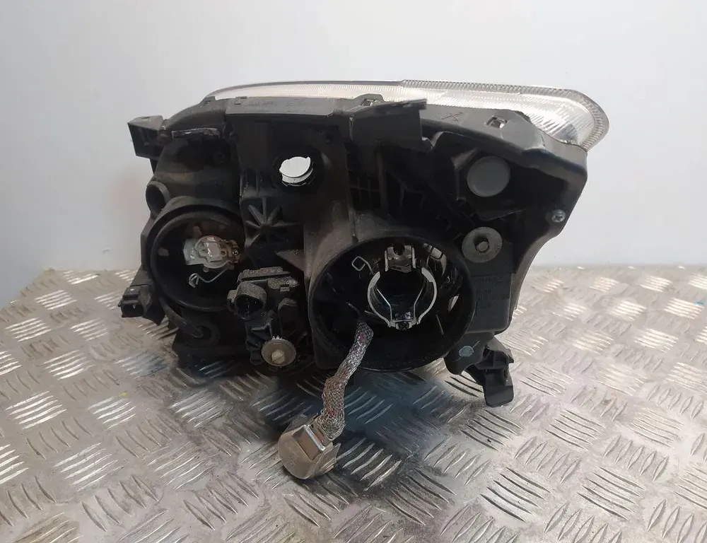 TOYOTA Avensis 2 generation (2002-2009) Front Right Headlight 35109,8596724010 34610957