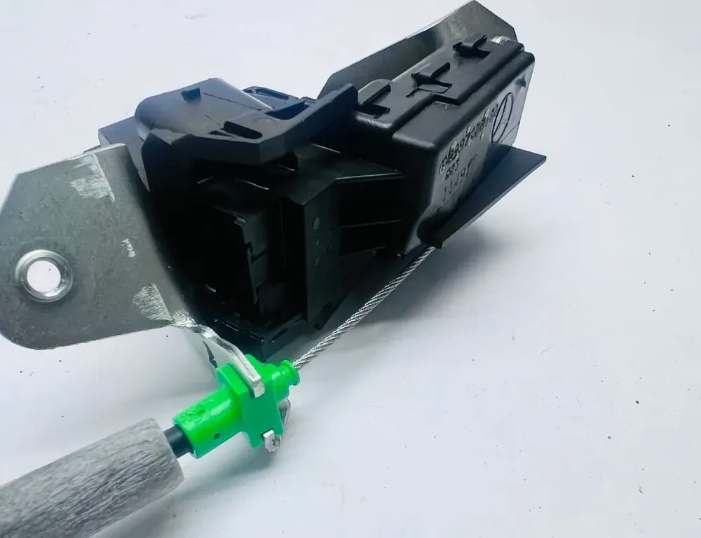 MERCEDES-BENZ GLC X253 (2015-2024) Motor de cierre suave del maletero del portón trasero A0999068600,517413 34761738