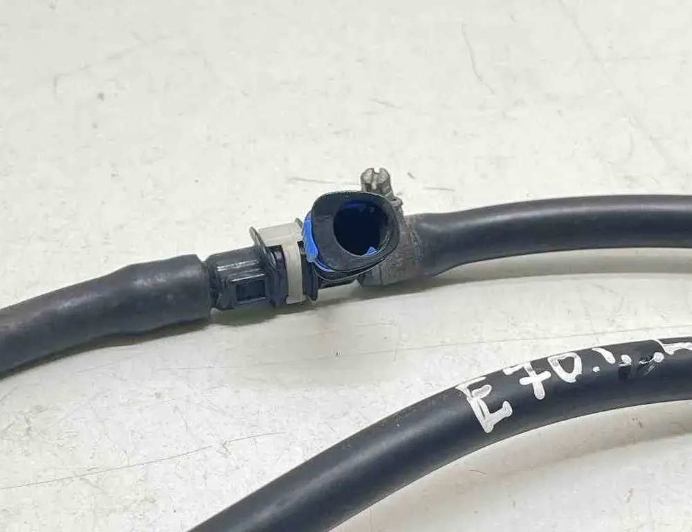 BMW X5 E70 (2006-2013) Headlight Washer Nozzle Pipe 10833217 32684651