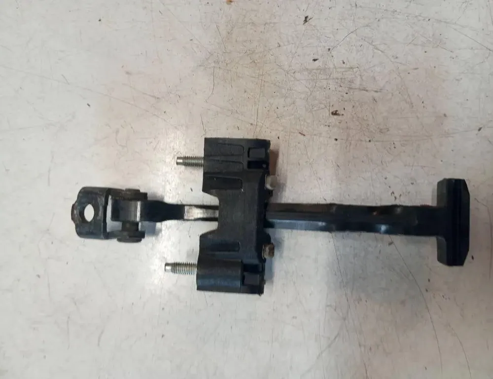 VOLVO V70 2 generation (2000-2008) Rear Right Door Limiter 31217754 33126211