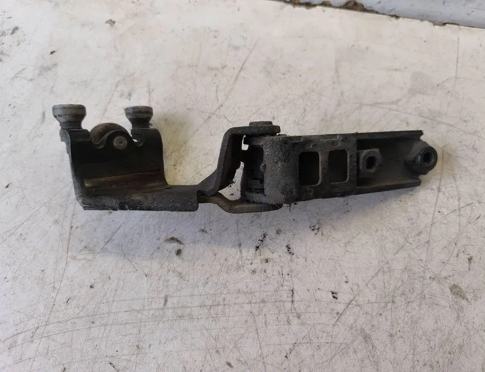 VOLKSWAGEN Transporter T5 (2003-2015)  Sliding door hinge 7H0843336A 34773682