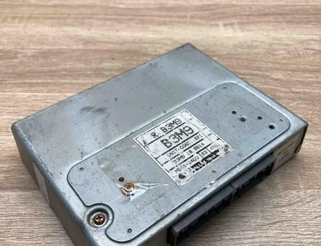MAZDA 121 1 generation (1987-1991) Unidad de control del motor ECU B3M918881A 34383063