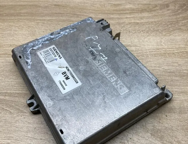 RENAULT Espace 1 generation (1984-1991) Unidad de control del motor ECU 7700860329,7700862206 34288917