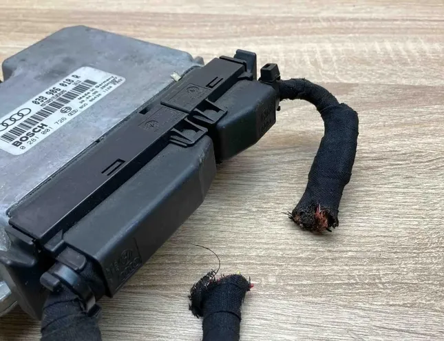 AUDI A4 B5/8D (1994-2001) Unidad de control del motor ECU 038906018R,0281001726,WithPlug 34378370