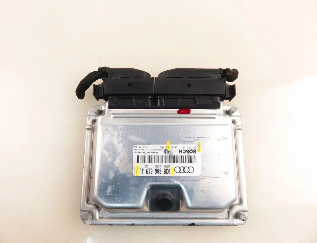 AUDI A4 B6/8E (2000-2005) Unidad de control 0281011036,038906019JL 30811996