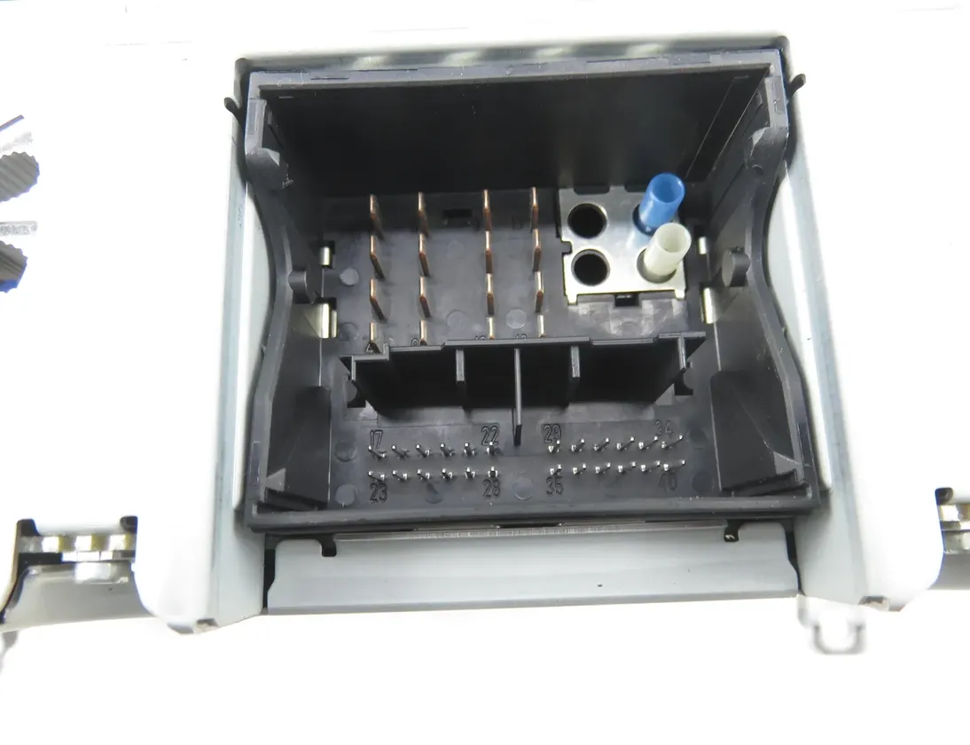 MERCEDES-BENZ C-Class W203/S203/CL203 (2000-2008) Music Player Without GPS 2038703489,2038270062 34963119