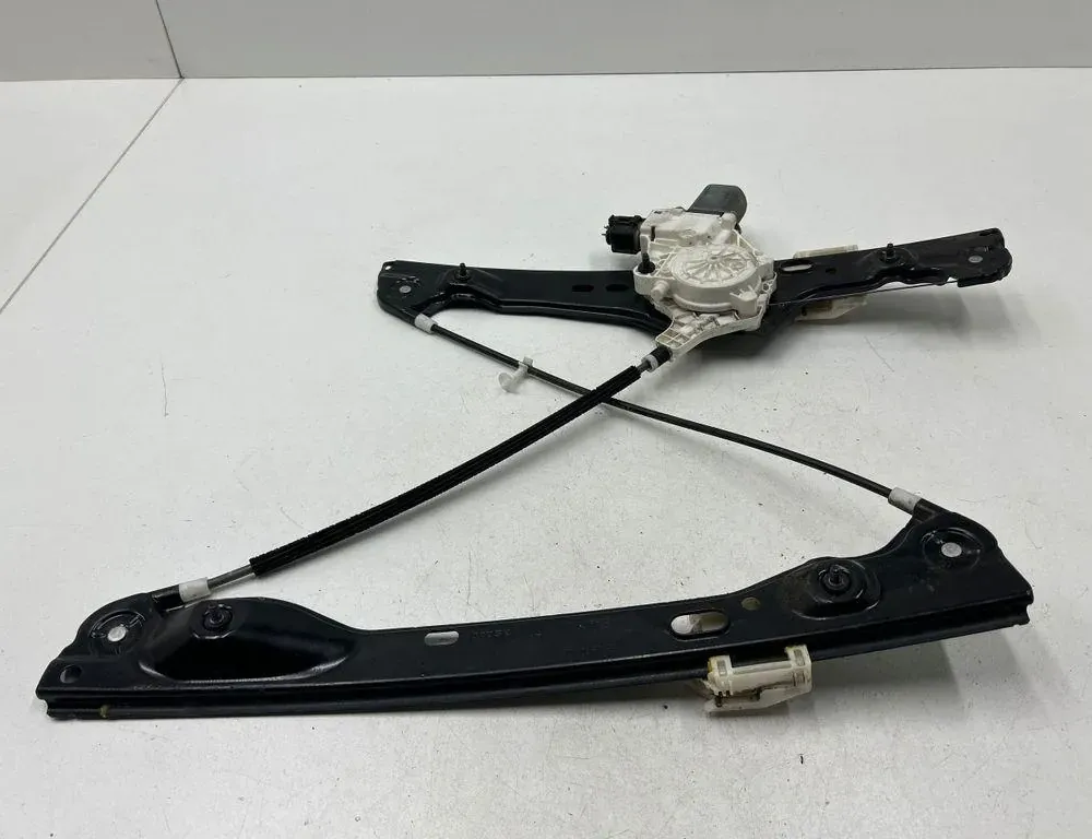 BMW 3 Series E90/E91/E92/E93 (2004-2013) Front Left Door Window Regulator 0130822226 34100809