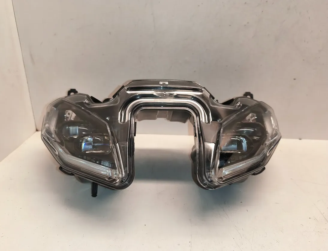 BMW S (2014-2019) Faro delantero 8395701 34908535