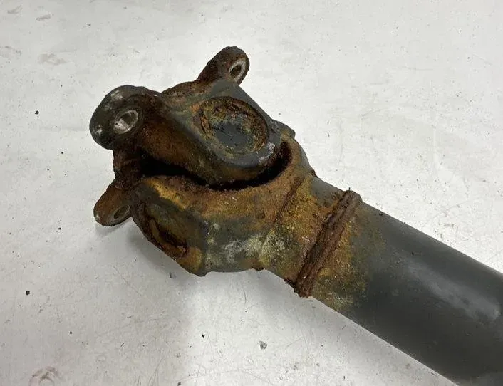 BMW 3 Series F30/F31 (2011-2020) Caja de cambios Árbol de transmisión corto 9425910 22184344