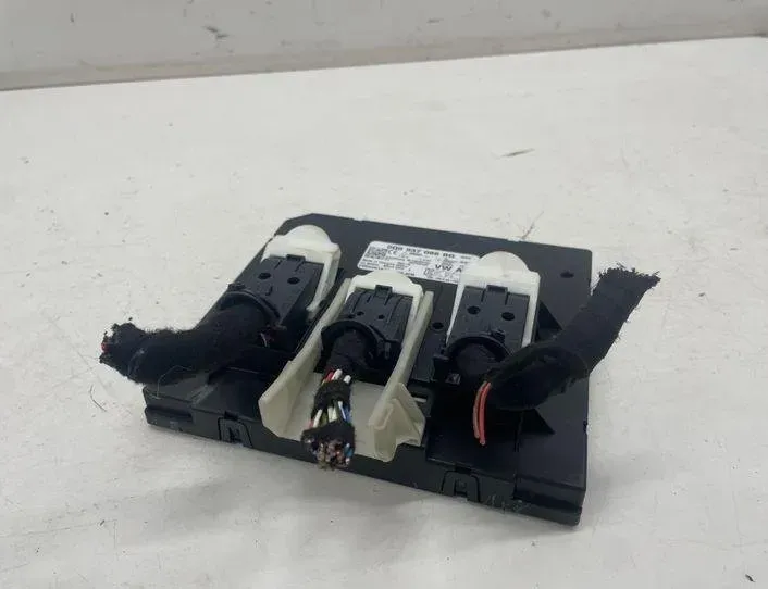 VOLKSWAGEN Passat B8 (2014-2023) Comfort Control Unit 5Q0937086BG 22195853