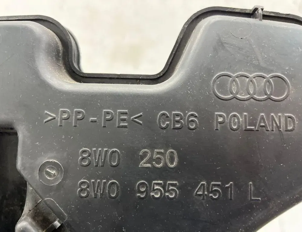 AUDI A4 B9/8W (2015-2024) Window Washer Tank 8W0955451 34985367