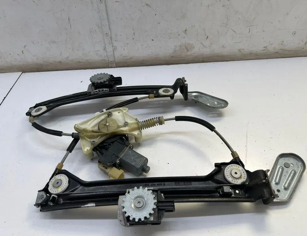 MASERATI Ghibli 3 generation (2013-2024) Rear left door window lifter 0130822782 34988100
