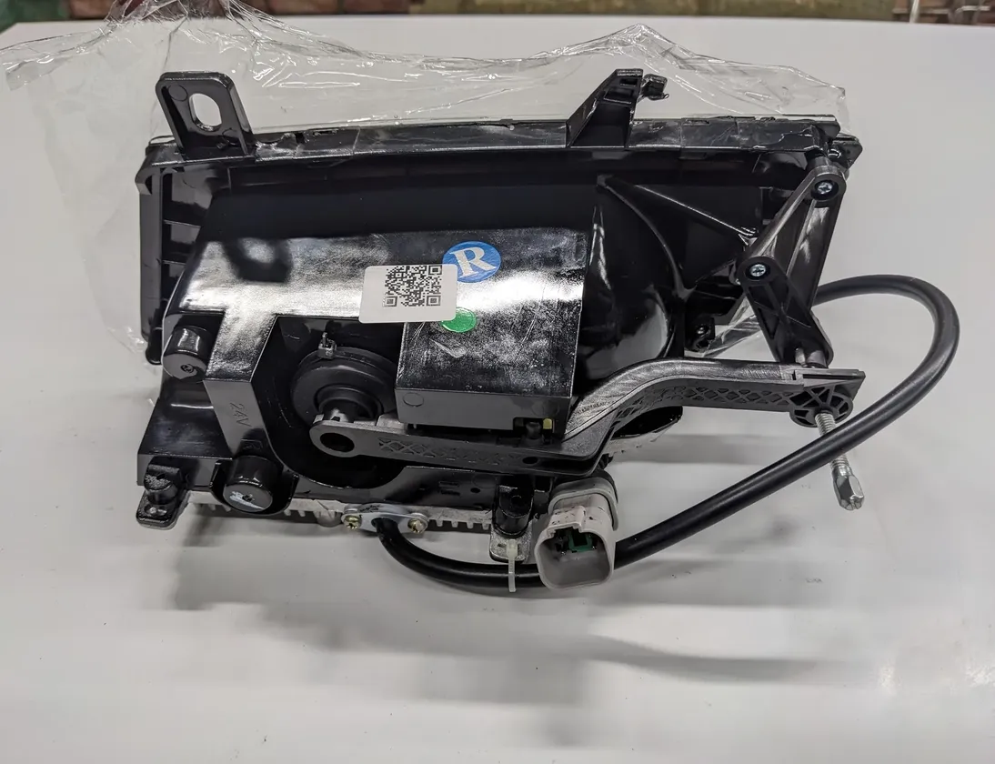 SCANIA S - series (2016-present) Luz antiniebla delantera derecha 2552715,2625706,Ip1117 33496482