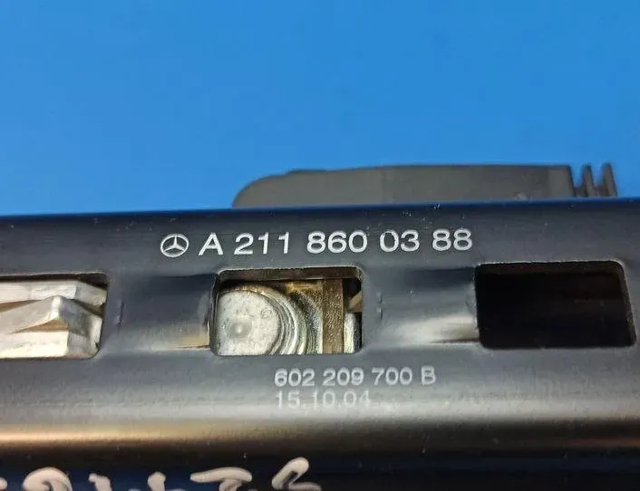 MERCEDES-BENZ E-Class W211/S211 (2002-2009) Front Left Seat Belt Height Adjuster 2018680222,A2118600388 21216603