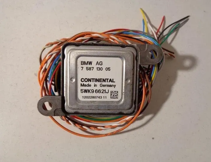 BMW 3 Series E90/E91/E92/E93 (2004-2013) Otras unidades de control 5WK96621J,7587130 25722805