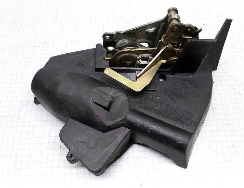 MERCEDES-BENZ E-Class W211/S211 (2002-2009) Rear Right Door Lock 2027330408,2027300635 32500327