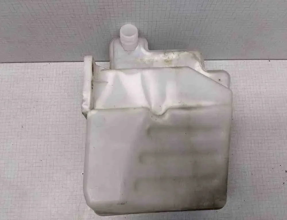 VOLKSWAGEN Golf 8 generation (2019-2023) Window Washer Tank 1K0955453R,1K0955453S,1K0955453Q 32504084