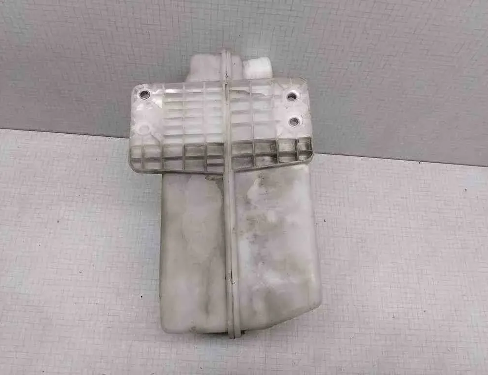 VOLKSWAGEN Golf 8 generation (2019-2023) Window Washer Tank 1K0955453R,1K0955453S,1K0955453Q 32504084