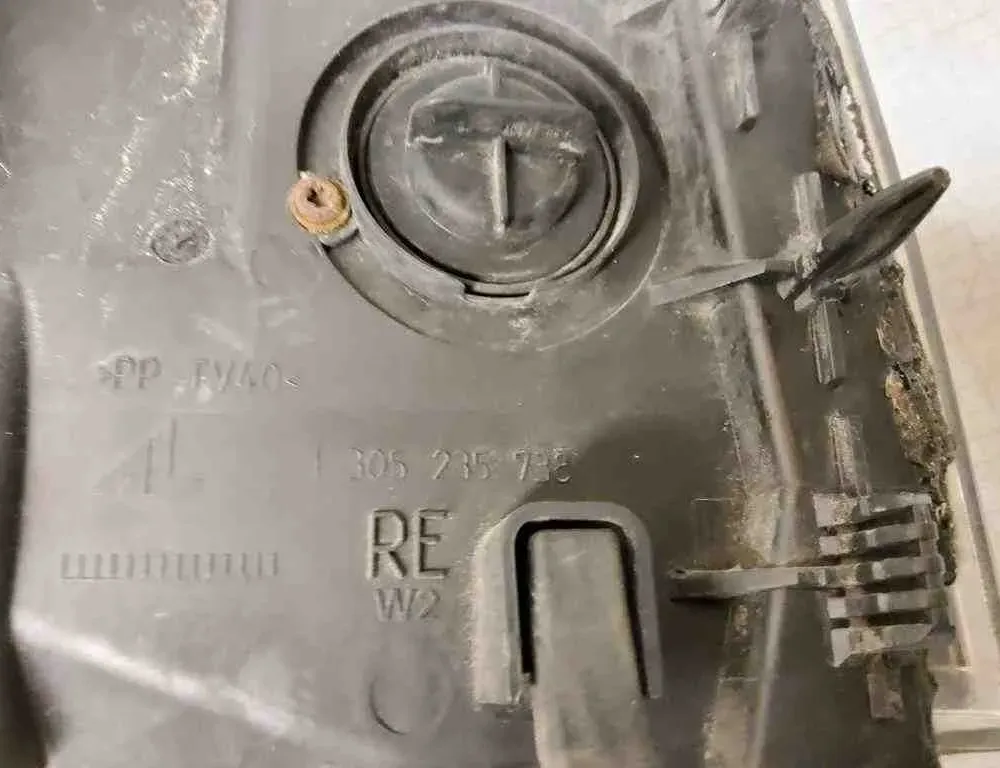VOLKSWAGEN Transporter T5 (2003-2015) Front Right Headlight 7H1941016N,1305235738 32545779