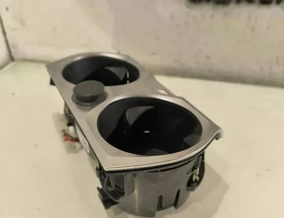 BMW M8 F91/F92/F93 (2019-2023) Posavasos 187013,5116 33205789