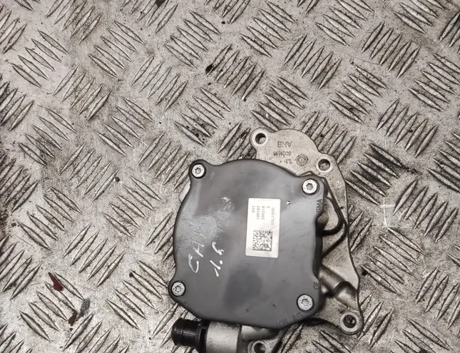 VOLKSWAGEN Golf 6 generation (2008-2015) Vacuum Pump 03l145207 30334836