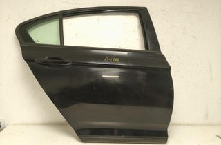 VOLKSWAGEN Passat B8 (2014-2023) Puerta corrediza del lado derecho 33017205