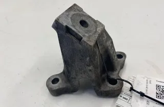 AUDI A6 C8/4K (2018-2024) Engine Bracket Right Side 4F0199307AA 33272052