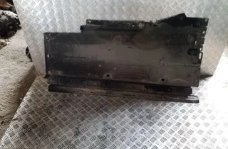 AUDI A5 Sportback 8T (2009-2011) Cubierta de debajo del lado izquierdo 8F0825207B,8K0825207D,8T8825207B 32151617
