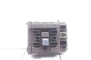 PEUGEOT 607 1 generation (2000-2008) Fuse box 9640797980 32573866