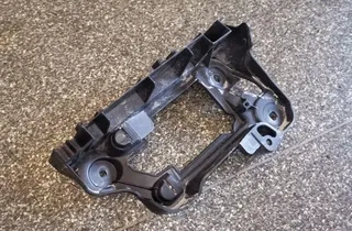 VOLKSWAGEN Passat CC 1 generation (2008-2017) Soporte del parachoques trasero derecho 3C8807393D 33861807