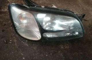 SUBARU Legacy 3 generation (1998-2003) Front Right Headlight 33865296