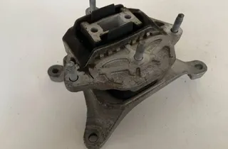 AUDI A4 B9/8W (2015-2024) Gearbox Mount 8W0399118C 33828517