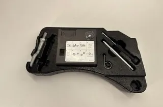 VOLKSWAGEN Touareg 2 generation (2010-2018) Compresor de neumáticos 5N0012615 34537212