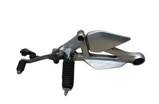 YAMAHA XJ Front left side footrest peg hanger  xj600 29900147