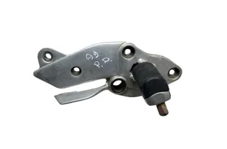 YAMAHA XJ Front right side footrest peg hanger  34937469