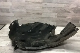 BMW 5 Series F10/F11 (2009-2017) Revestimiento del arco interior delantero izquierdo 34996683