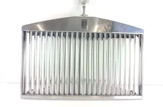 ROLLS-ROYCE Silver Spirit Mark 1 generation (1980-1989) Parrilla superior delantera 31919149