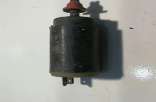 AUDI 100 4A/C4 (1990-1994) Motor del tanque de lavadora 27160197