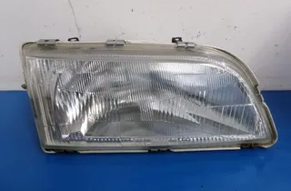 VOLVO V40 1 generation (1996-2004) Front Right Headlight 31434003