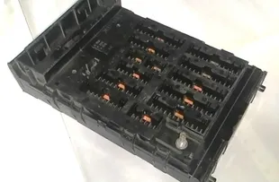IVECO EuroCargo I-III (1991-2015) Fuse box A223 28866870