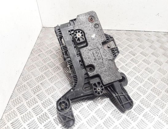 SEAT Altea 1 generation (2004-2013) Almohadilla de batería 1K0915333 32977056