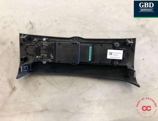 VOLVO XC60 2 generation (2017-2024) Pantalla de navegación 31398845 32986009