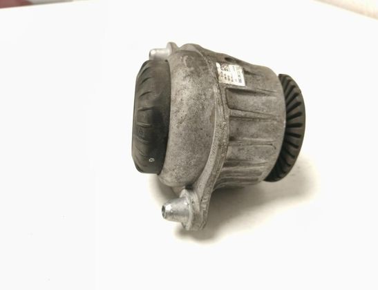 MERCEDES-BENZ C-Class W205/S205/C205 (2014-2023) Soporte del motor del lado derecho A2132403500 32999703