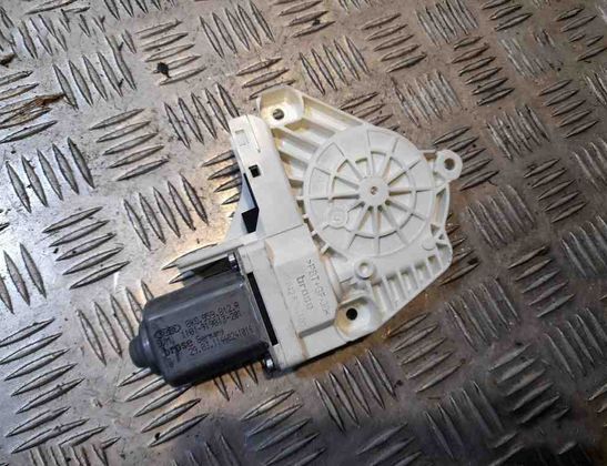 AUDI A8 D4/4H (2010-2018) Rear Left Door Window Control Motor 8K0959812A 15336260