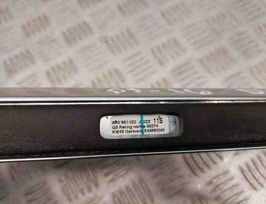 AUDI Q5 8R (2008-2017) Rear Left Roof Handle 8R0860022J 24213356