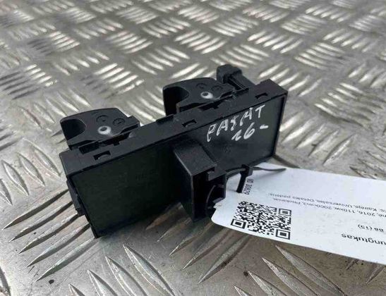 VOLKSWAGEN Passat B7 (2010-2015) Rear Left Door Window Control Switches 5G0959857B 31611924