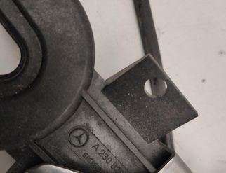 MERCEDES-BENZ SL-Class R230 (2001-2011) Antenna A2308201475 32999668