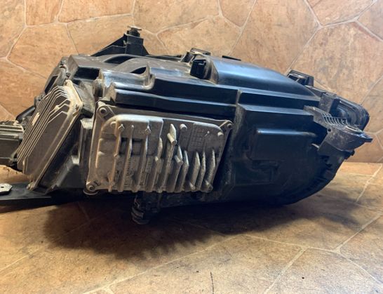 MERCEDES-BENZ CLS-Class C218/X218 (2011-2017) Faro delantero derecho A2189067401 33000060